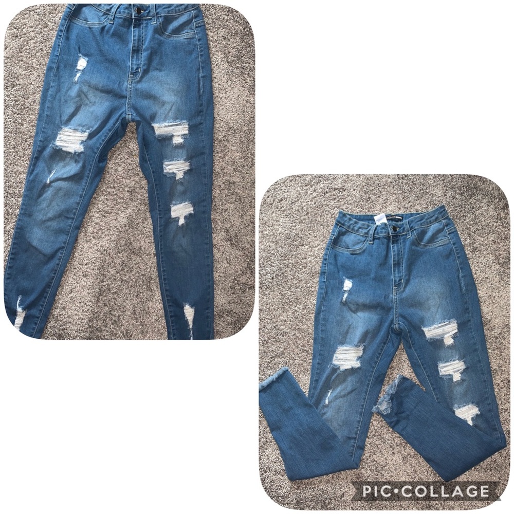 Distressed high waist jeans
